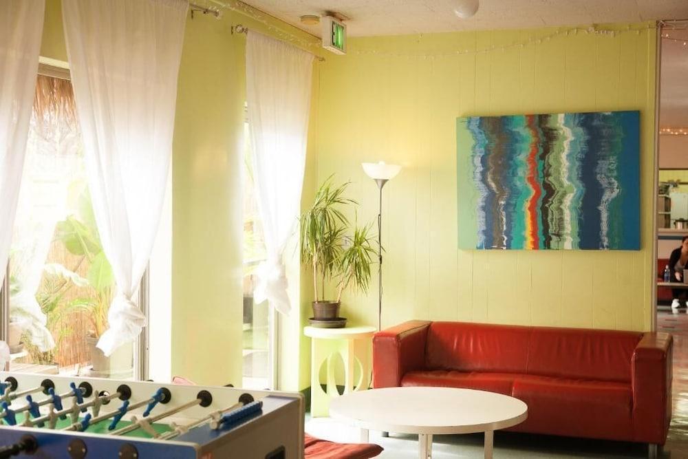 Vibe Hotel West Hollywood photo 3