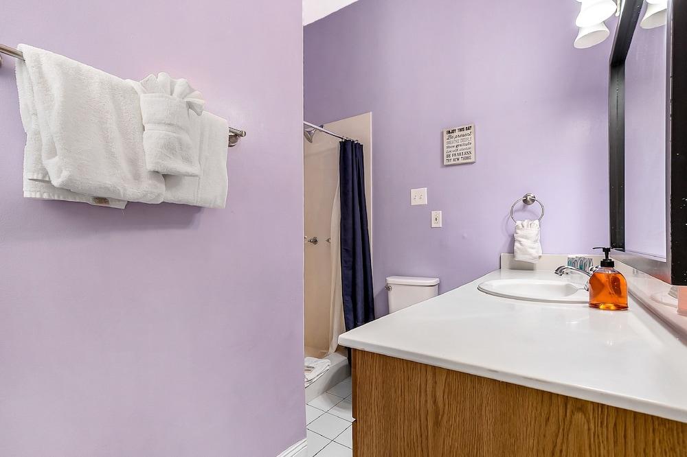 Canal Express Rooms photo 5