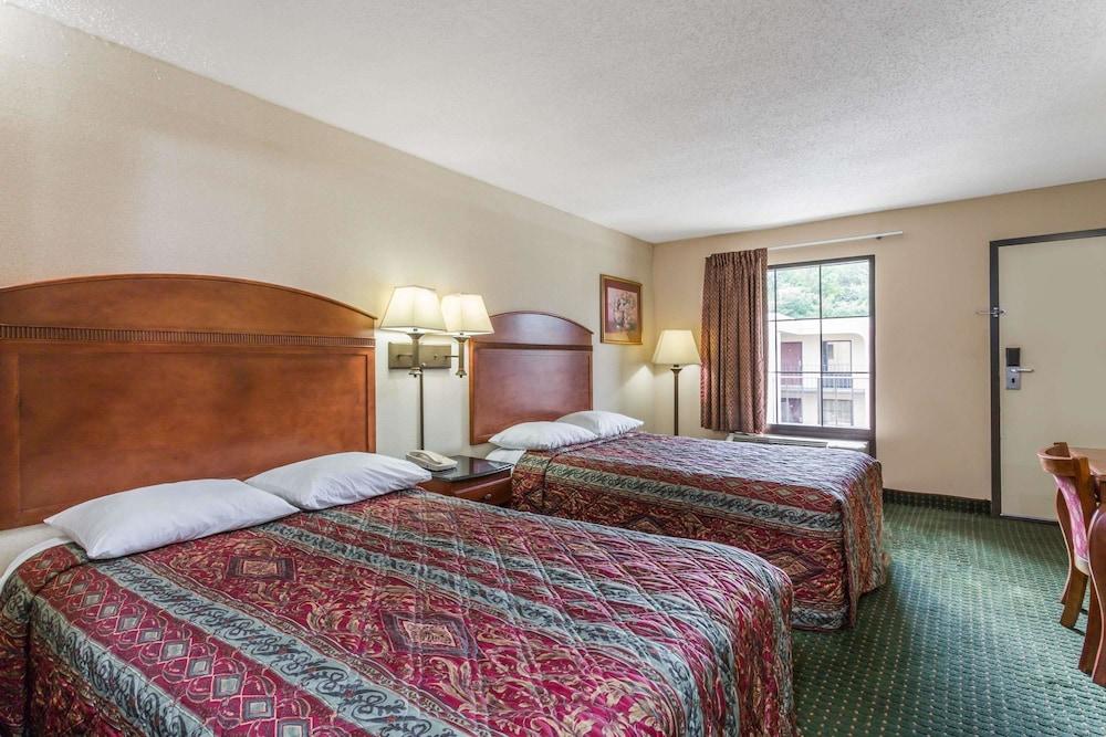 Days Inn by Wyndham Camp Springs/Andrews AFB DC Area photo 4
