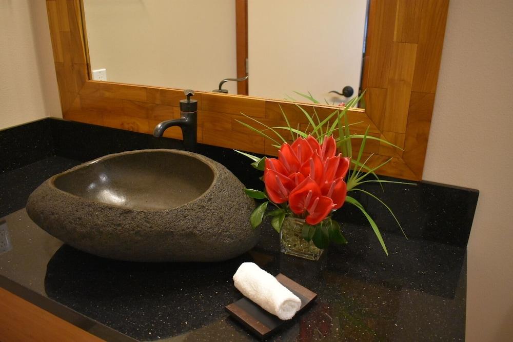 Hilo Beach House Inn photo 38