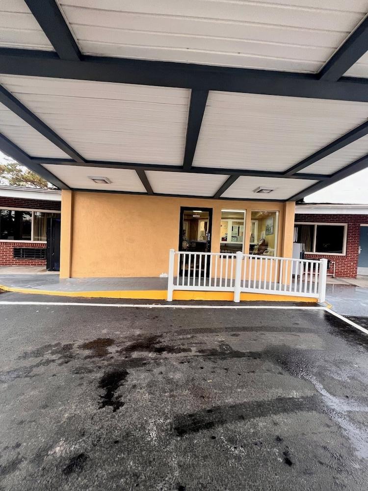 BUDGET INN photo 26
