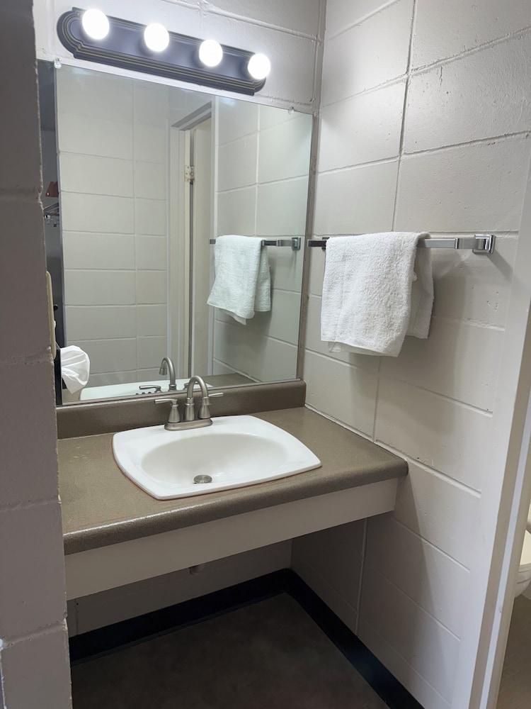 Smartwood Inn photo 15