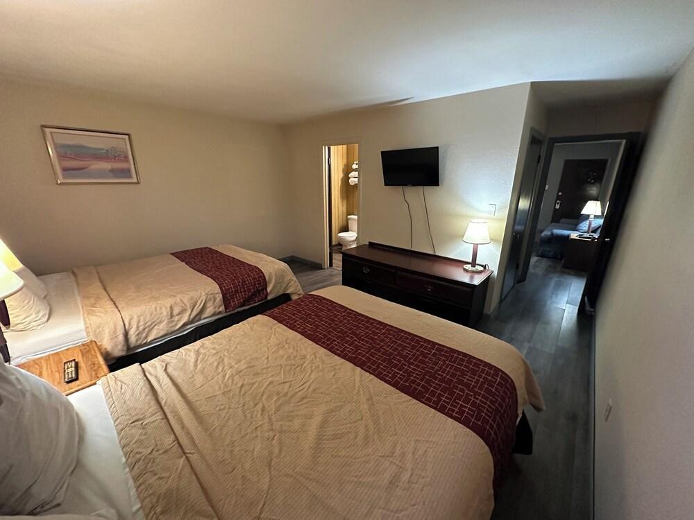 Wye Motel photo 3