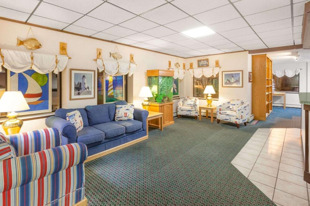 Days Inn by Wyndham Alpena photo 4