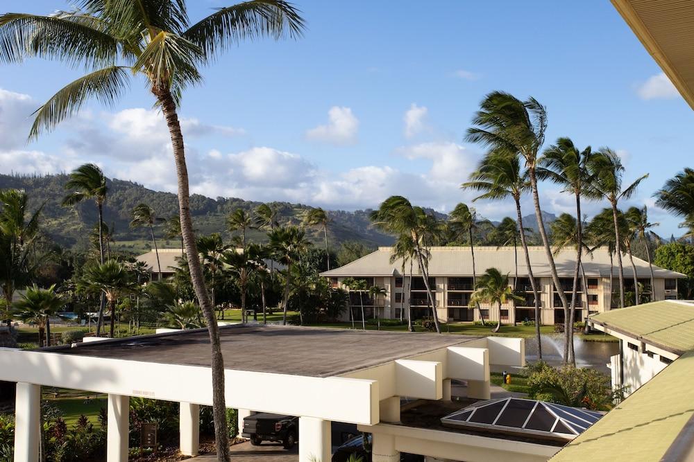 2417 at Lihue Oceanfront Resort photo 8