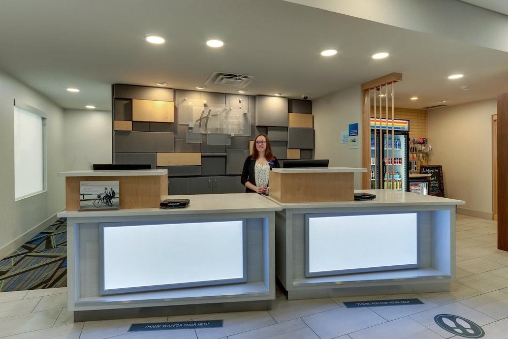 Holiday Inn Express & Suites Troy by IHG photo 66