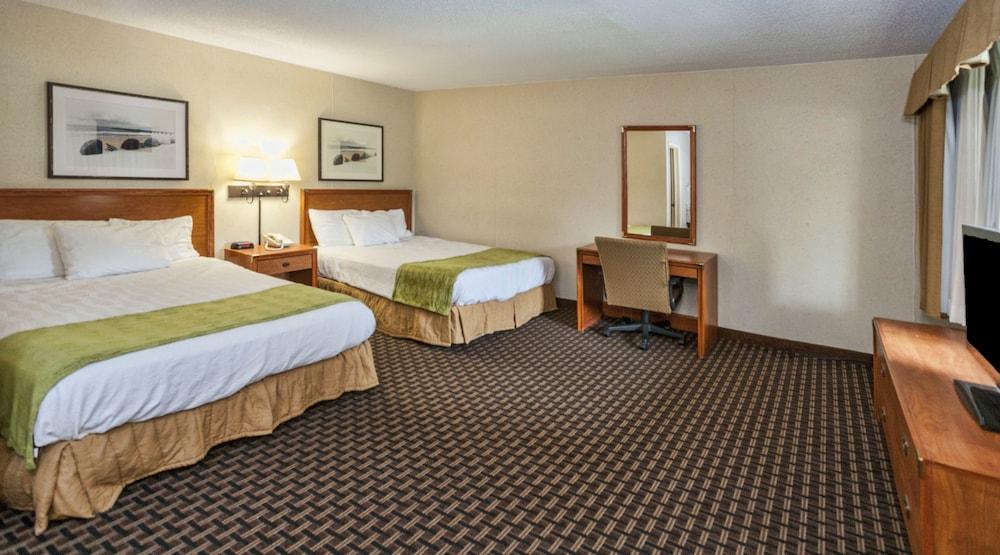 Edgewater Hotel & Waterpark photo 13