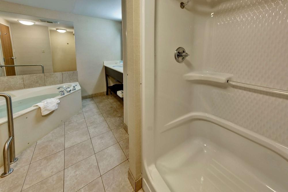 Hampton Inn by Hilton Clarksville photo 21