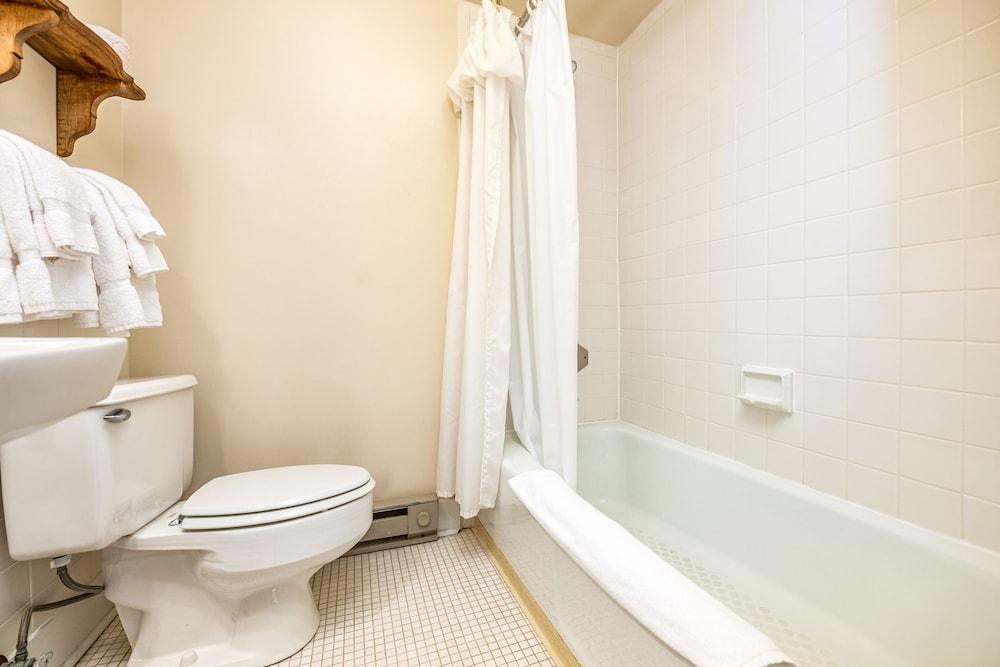 Wayside Inn photo 88