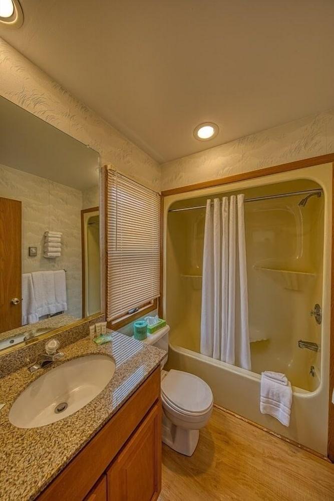 Sea Spray Motel photo 12