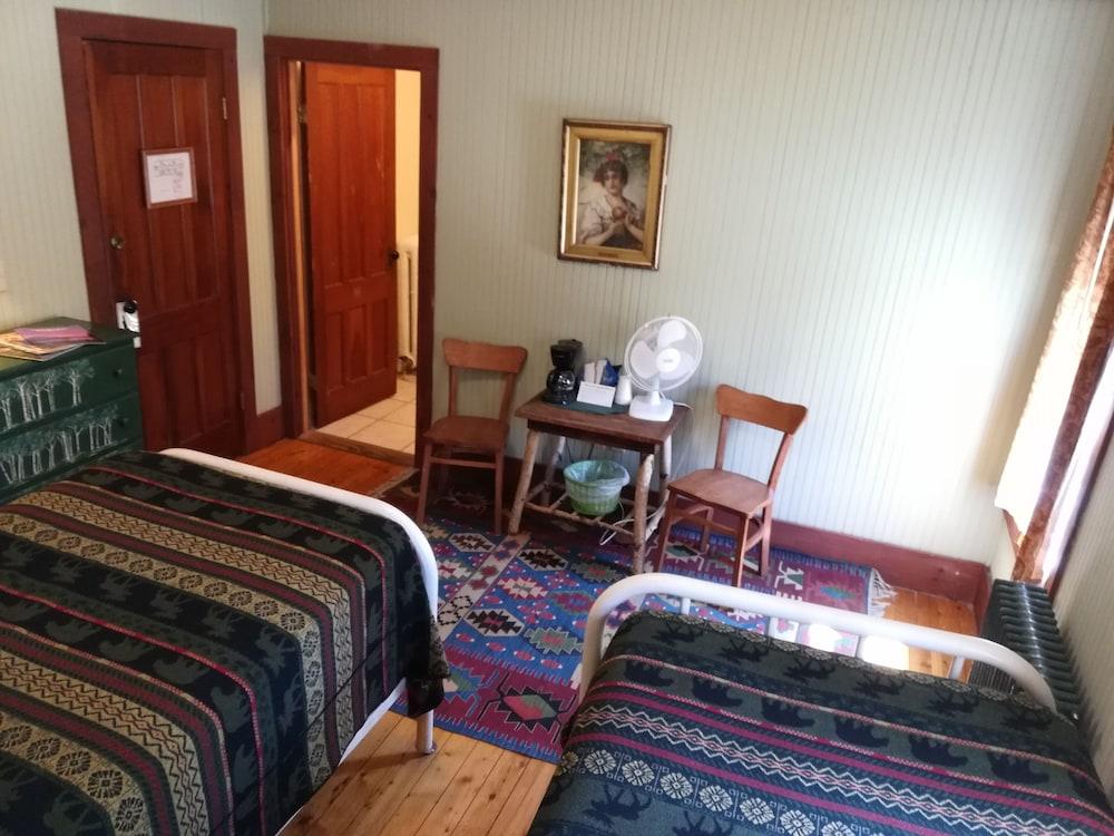 The Woods Inn photo 9