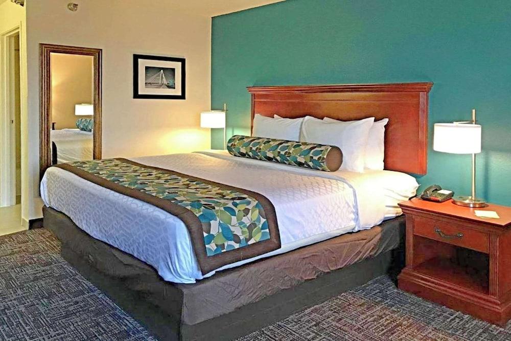 Comfort Inn & Suites O'Fallon - St. Louis Area photo 4
