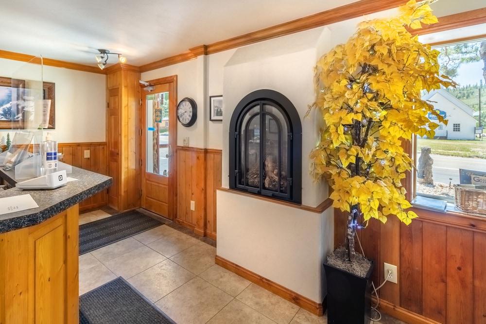 Canyon Motel photo 23