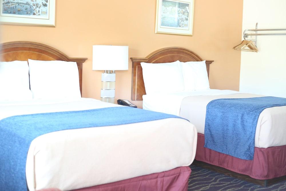 Cozy Corner Motel photo 14