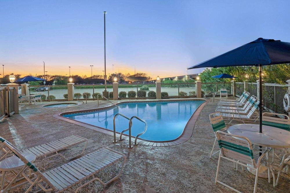 Sonesta Essential Houston Westchase photo 20