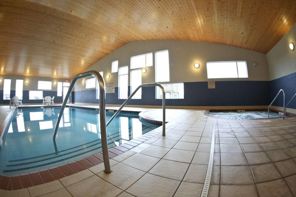 GrandStay Hotel & Suites Perham photo 32