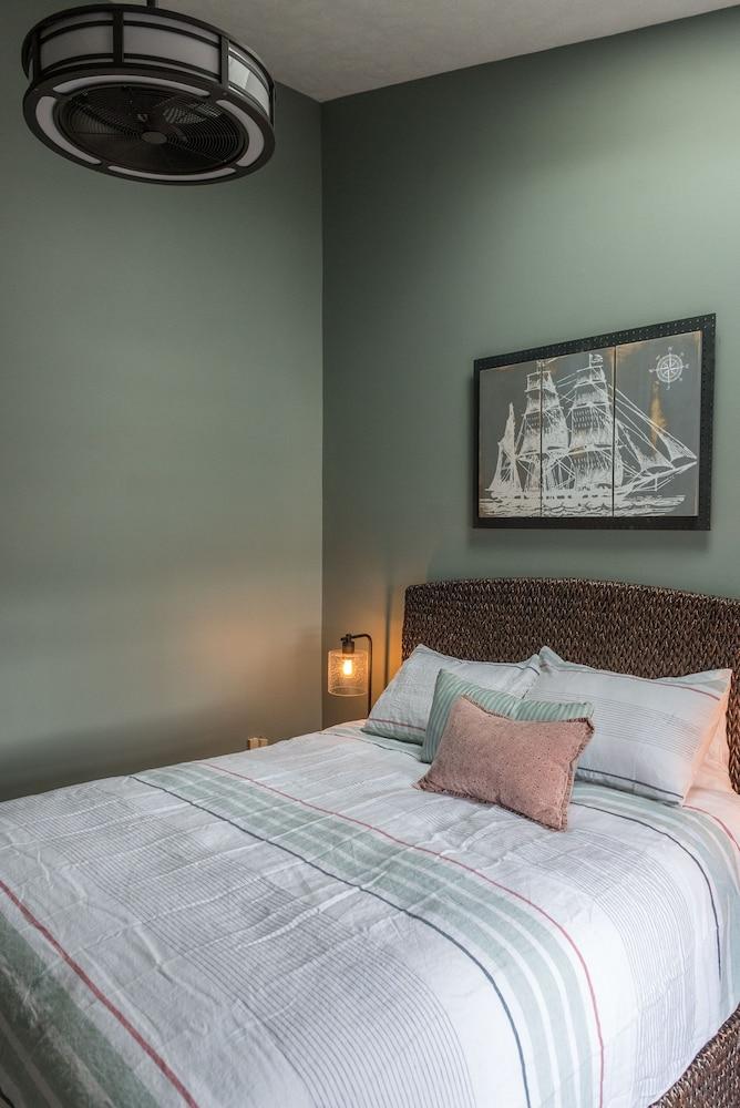 Creekside Inn photo 7