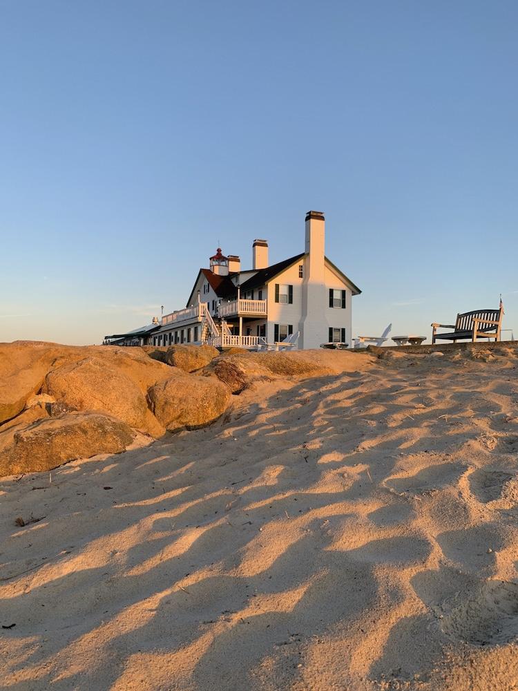 Lighthouse Inn — hotel in West Dennis