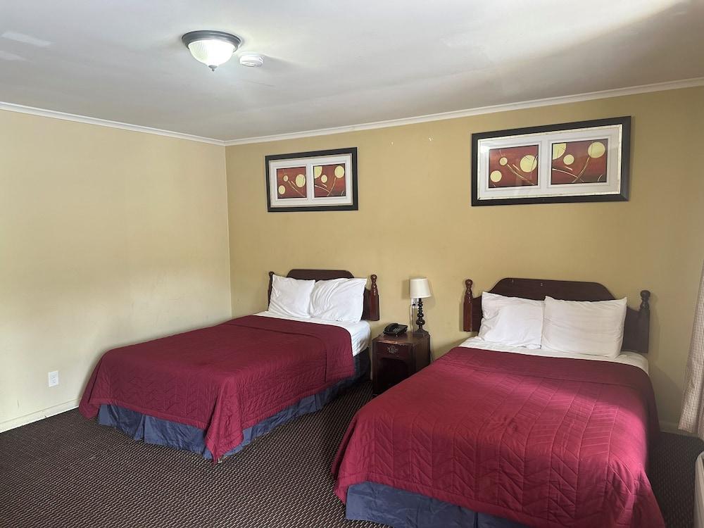Kingston Motel photo 2