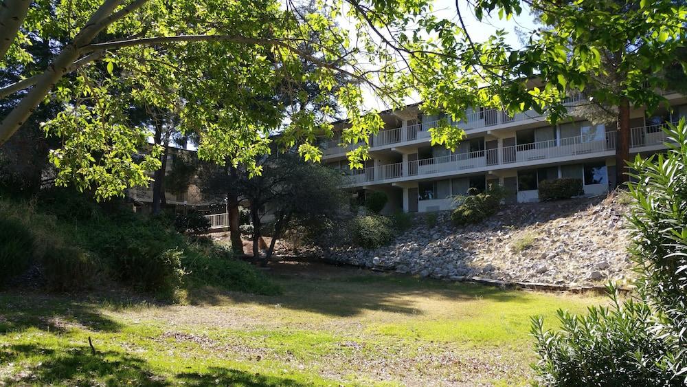 Mariposa Hotel photo 22