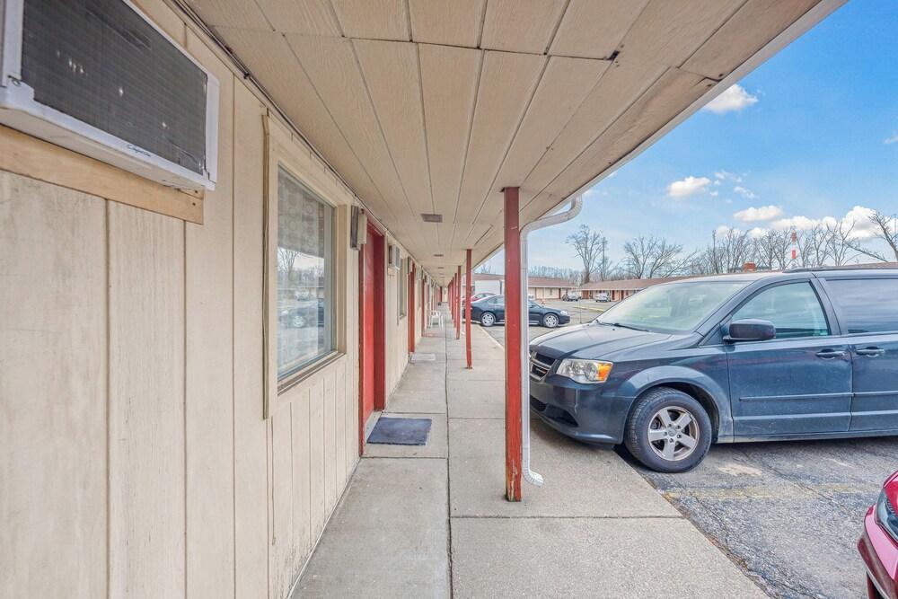 Flint Motel by OYO MI Near I-475 photo 34