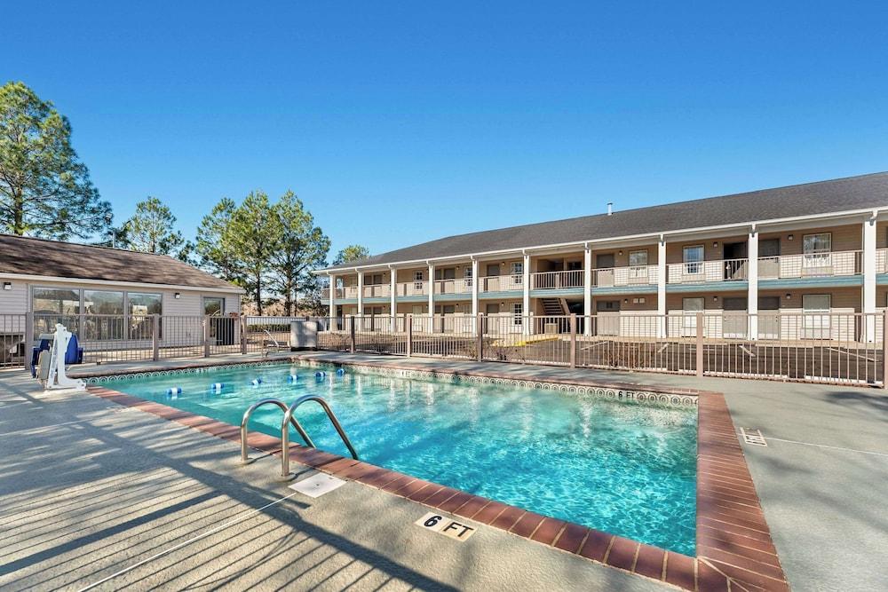 Quality Inn Eastman photo 19