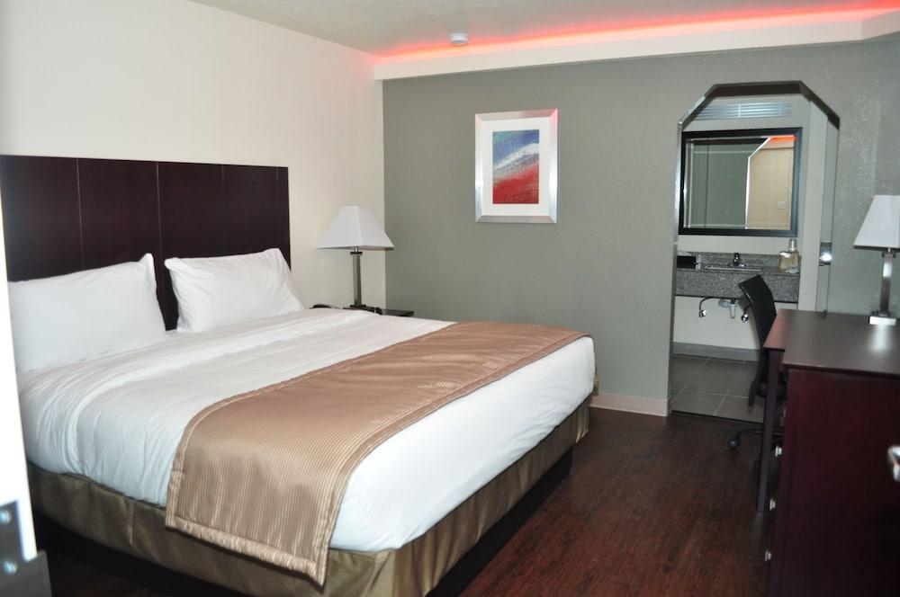 Trinity Suites Downtown Dallas photo 6