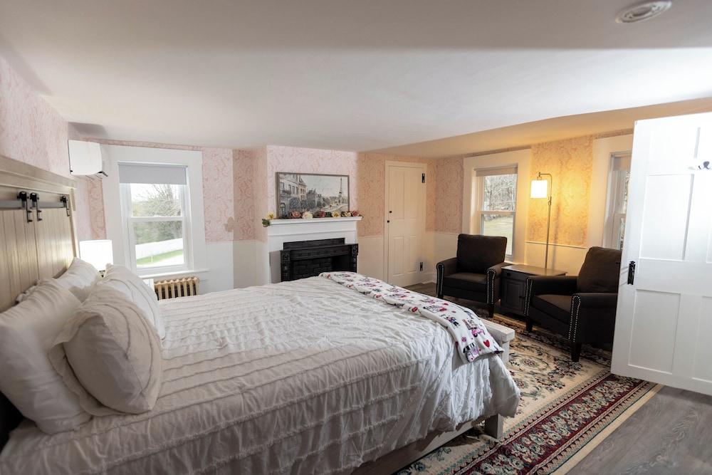 Blue Bear Inn photo 78