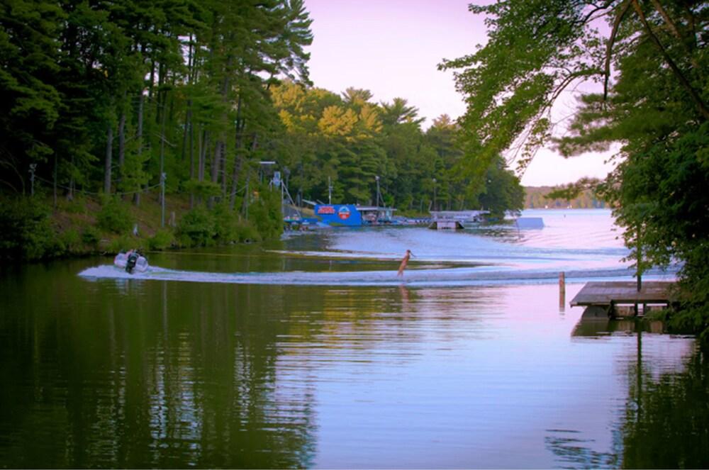 Lakeside Motel photo 62