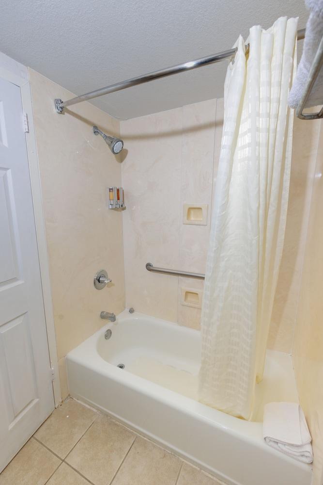 Garnet Inn & Suites, Orlando photo 32
