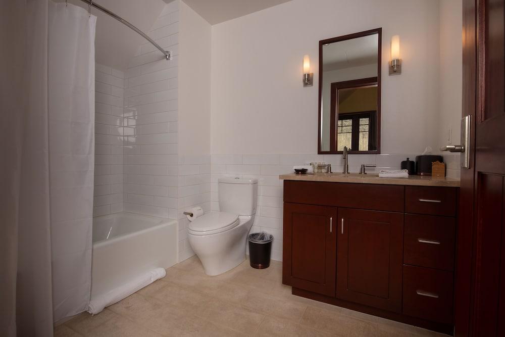 Solaris Residences photo 3