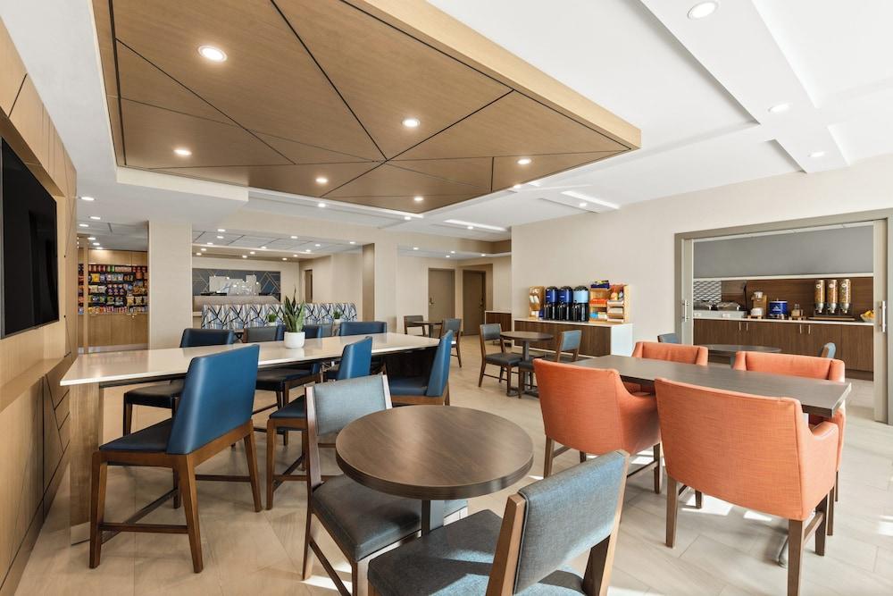 Holiday Inn Express Hotel & Suites Danbury - I-84 by IHG photo 23