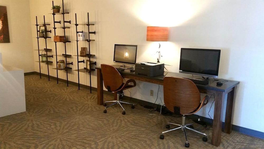 Ramada by Wyndham Boise photo 6