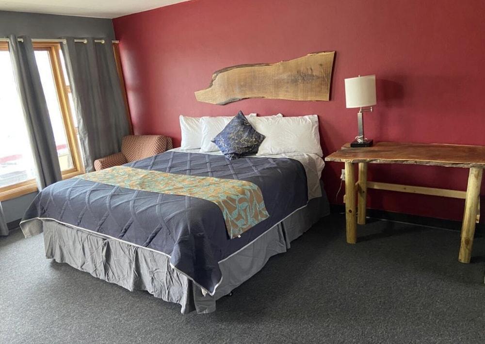 Tri-States Wood Inn photo 5
