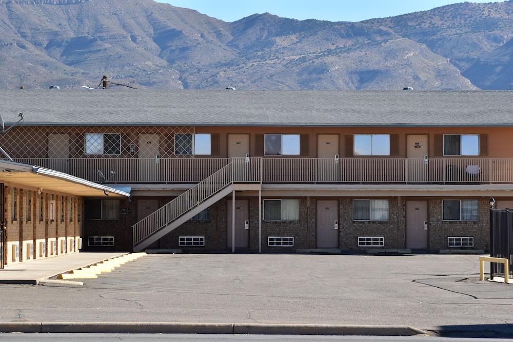 Satellite Inn photo 2