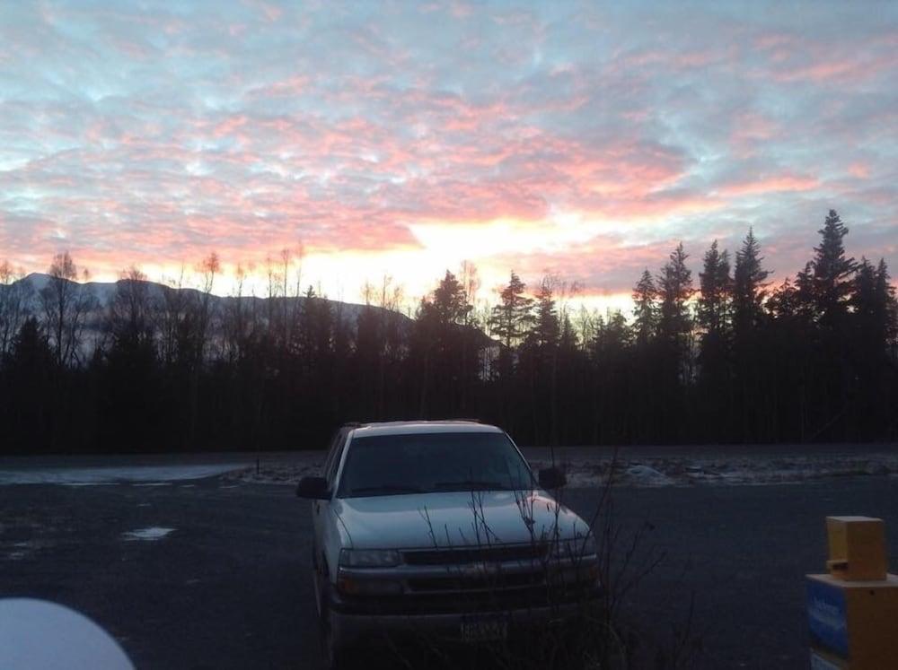 Bird Creek Motel photo 31