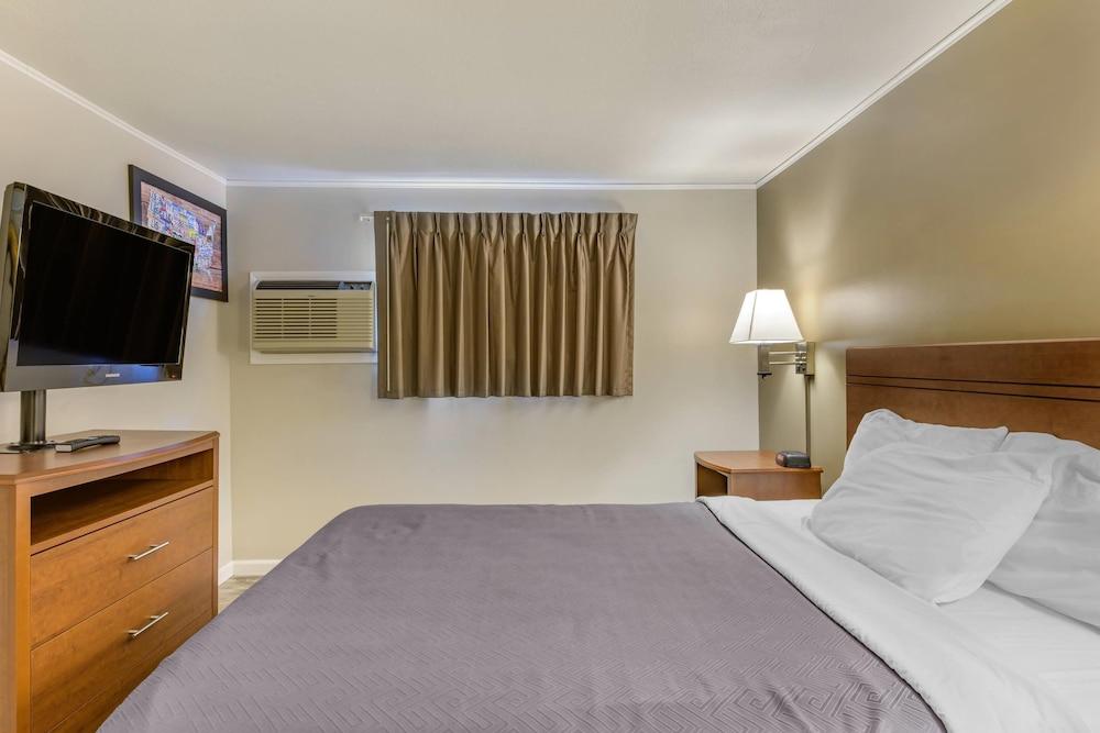 Econo Lodge Bellefonte I-99 photo 34