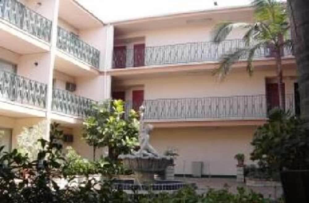 Royal Century Hotel photo 24