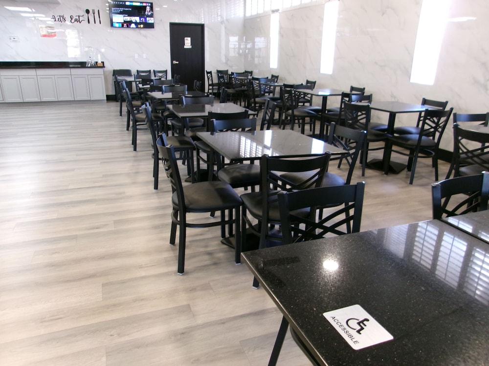 SureStay Hotel by Best Western Phoenix Airport photo 50
