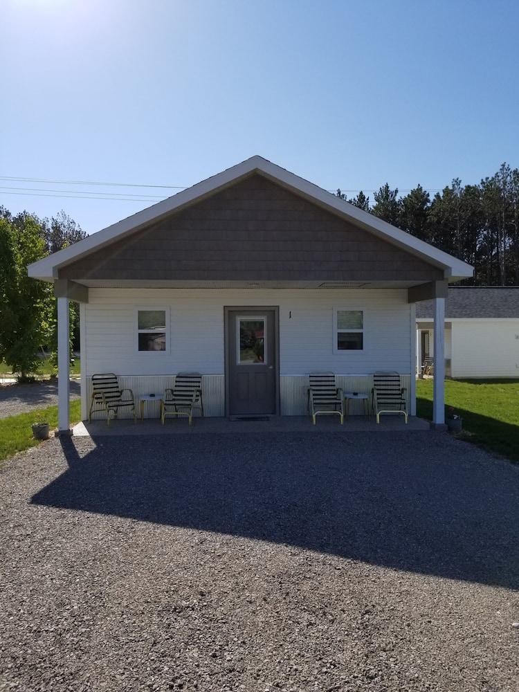 Torch Bay Inn photo 1