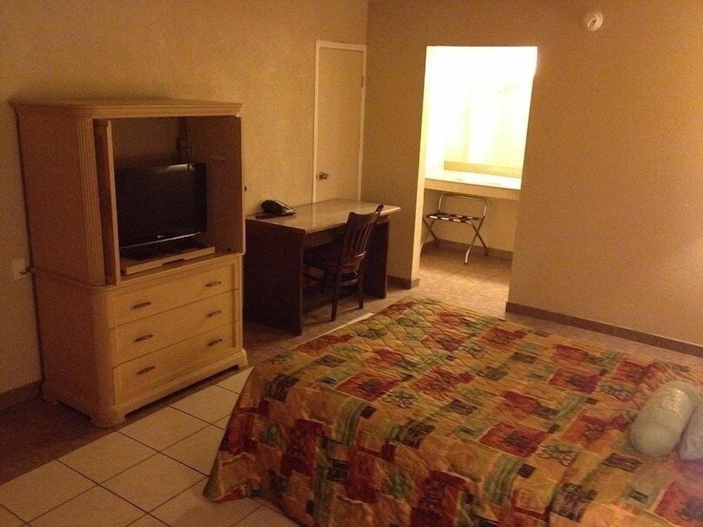 Su Casa Inn & Suites photo 3