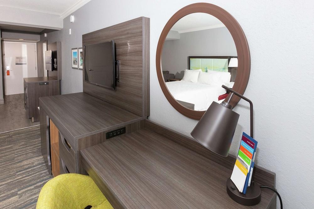 Hampton Inn St. Augustine Beach photo 20