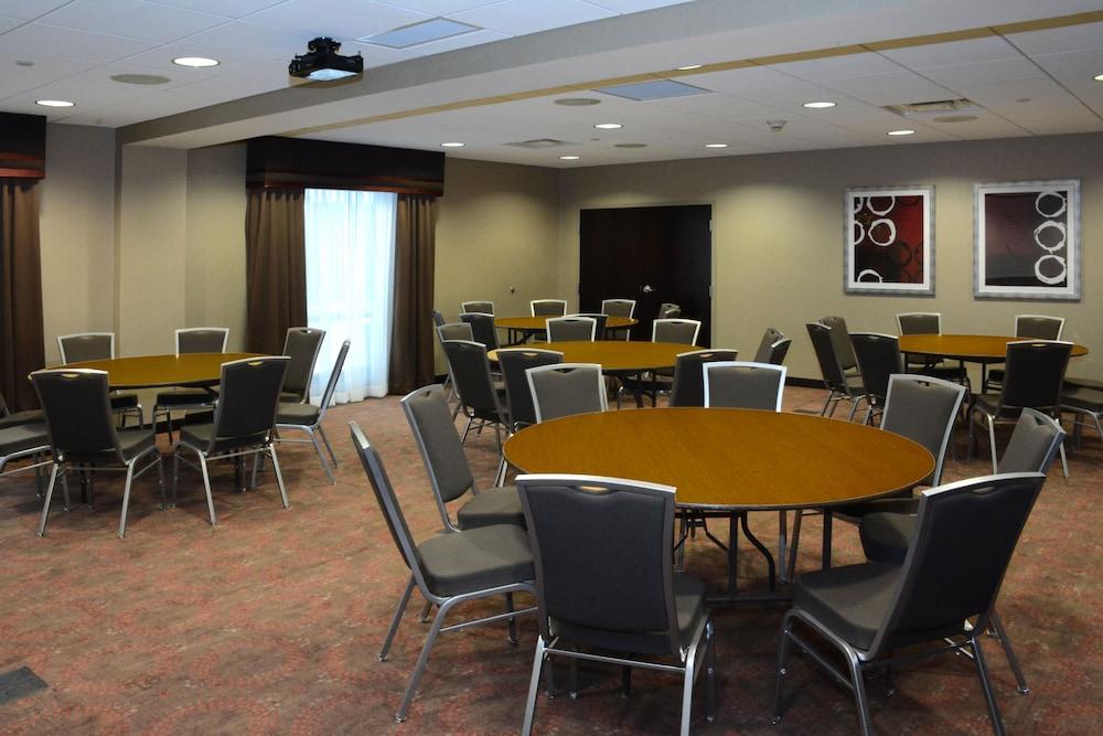 Hampton Inn Butler photo 30