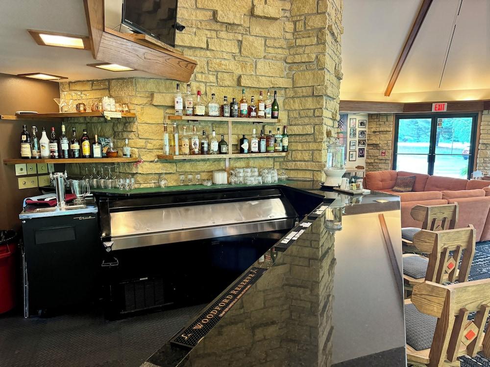 Spring Valley Inn photo 35