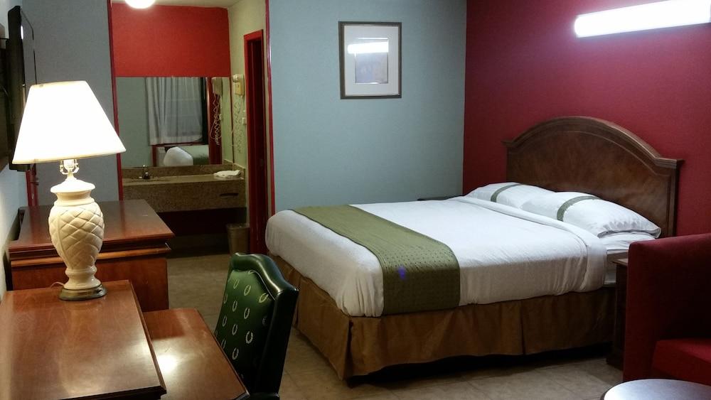 Texas Inn North Brownsville photo 18