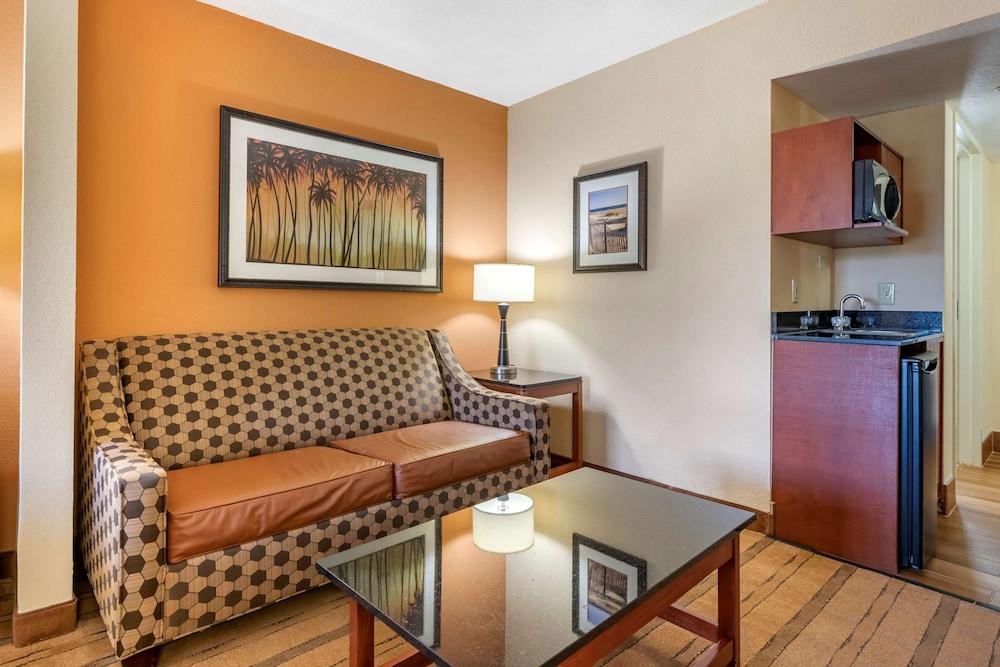 BW Plus Flagler Beach Area Inn & Suites photo 9