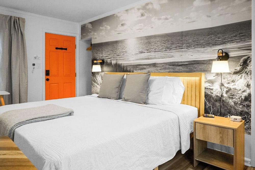 Boardwalk Inn photo 21