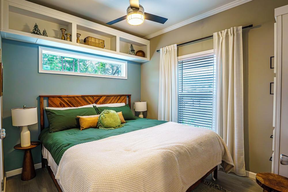 Island Oaks RV Resort photo 32