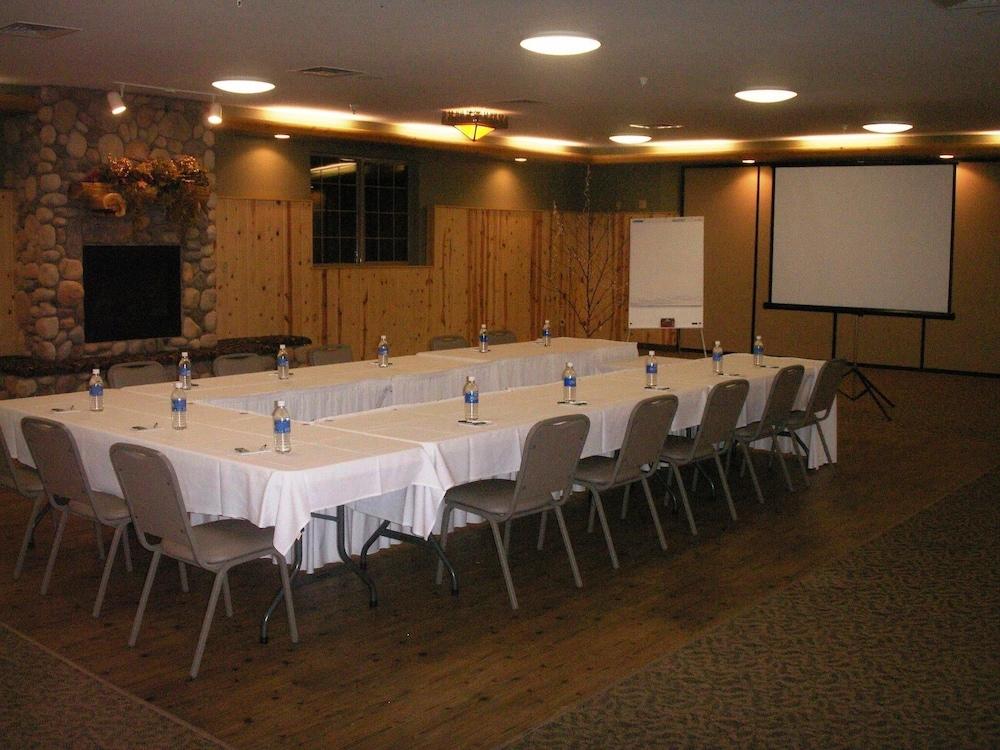 Whitefish Lodge and Suites photo 15