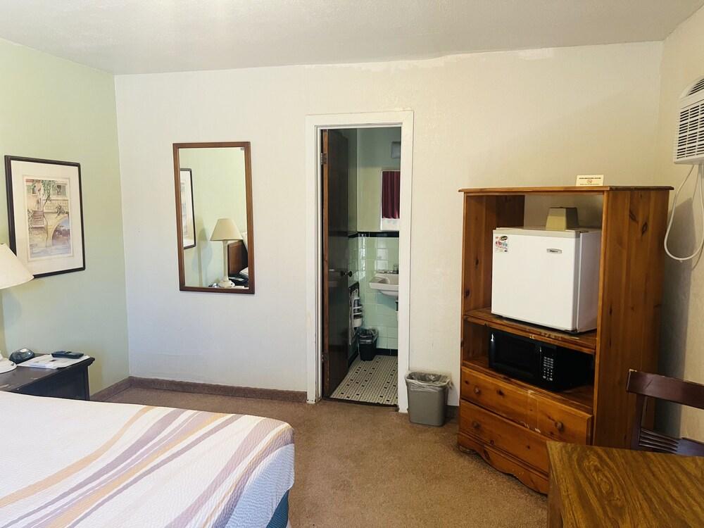 Budget INN photo 4